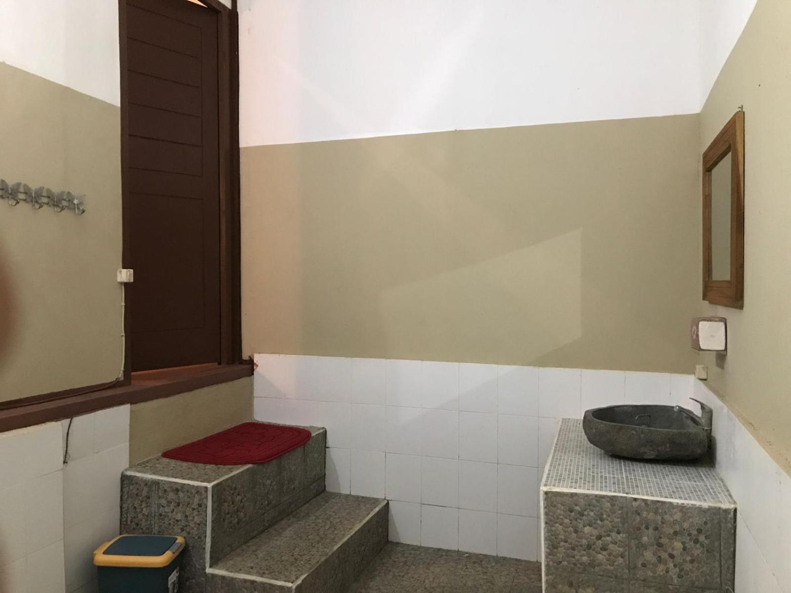 Kevin House Hotel Tanjung  Ngoại thất bức ảnh